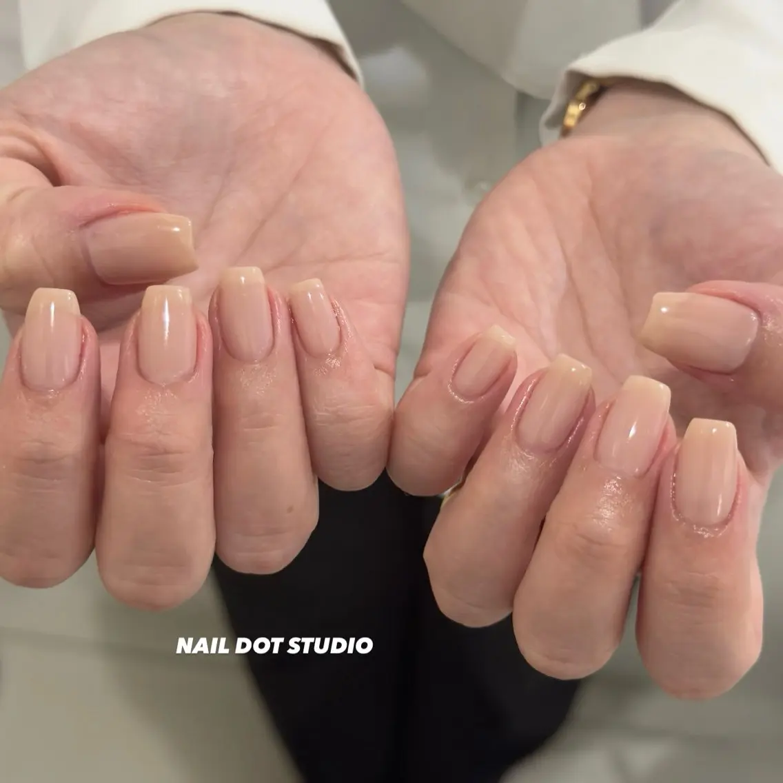 ネイル ハンドネイル NAILDOTSTU DIO SEINAのネイルデザイン