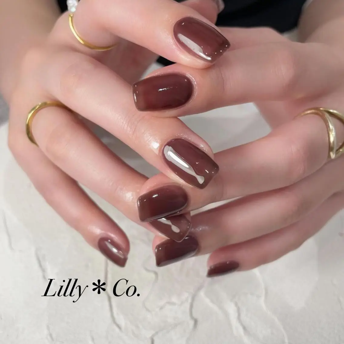 ネイル ワンカラーネイル パープル ハンドネイル ハンドケア Lilly Co.のネイルデザイン
