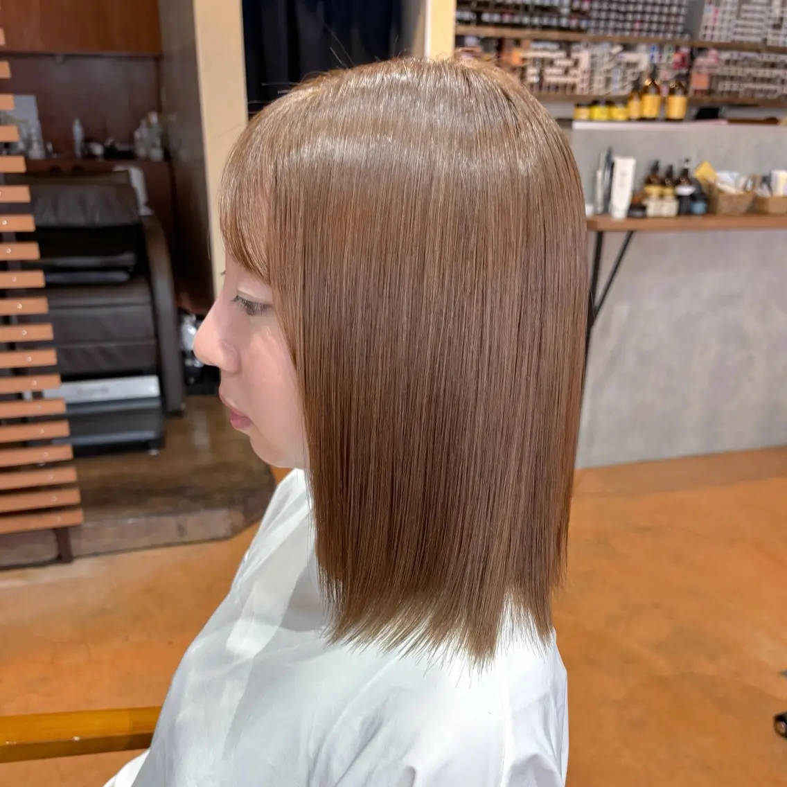 ミディアム トリートメント カット ヘアカラー トリートメント レイヤー /艶髪美髪 /マナミのヘアスタイル