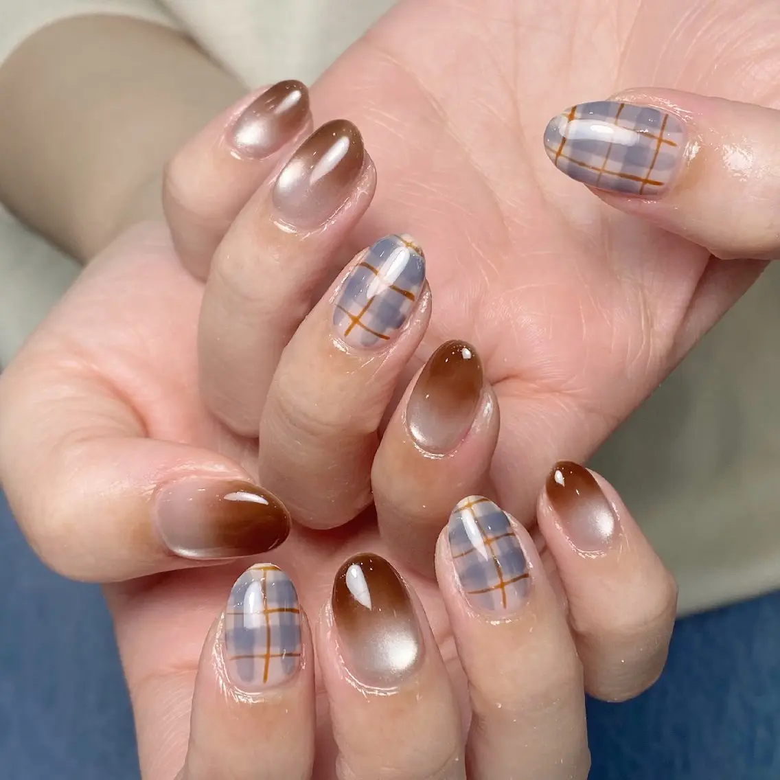 ネイル チークネイル フレンチネイル ジェルネイル ガーリー キラキラネイル ハンドネイル UM Nail Salonのネイルデザイン