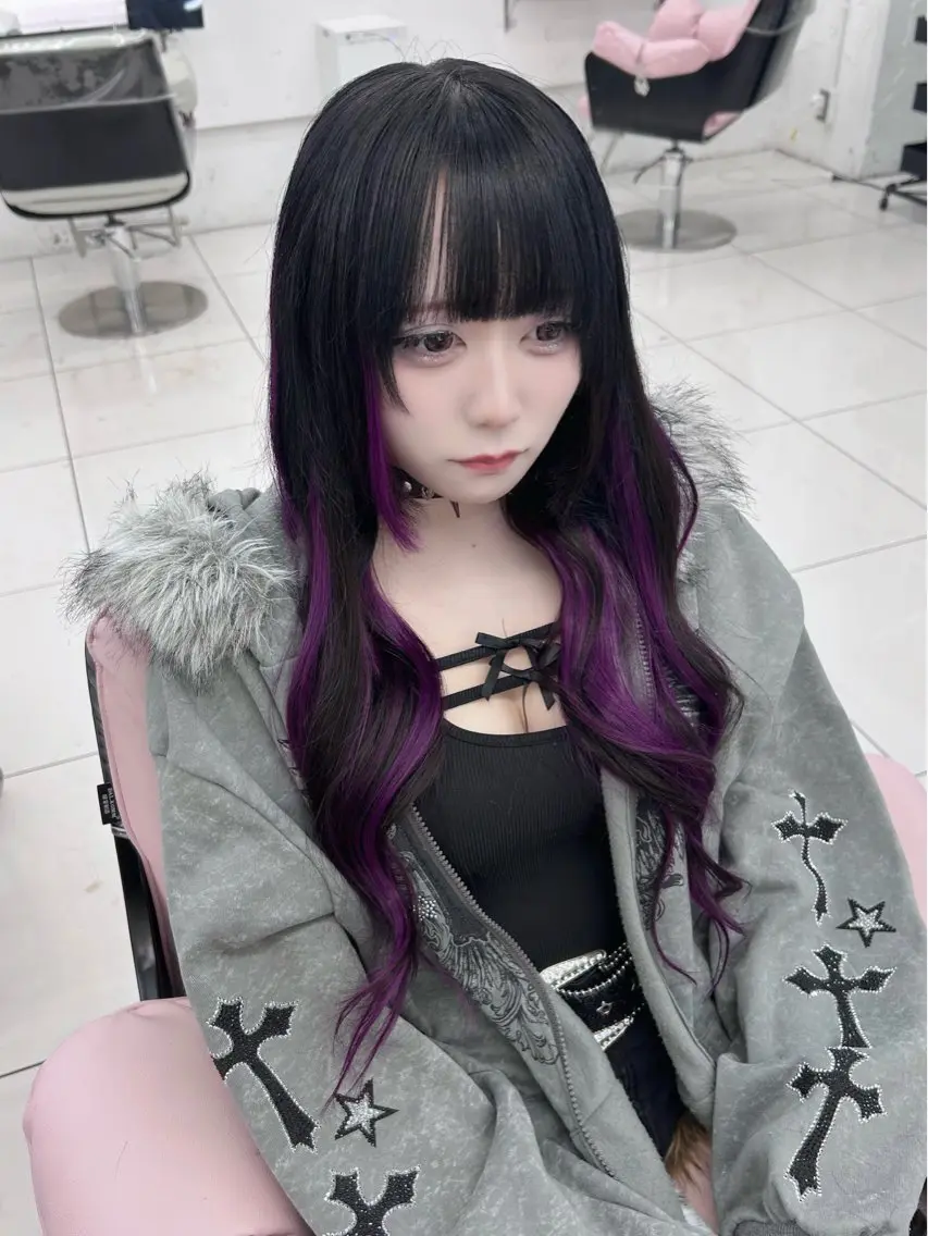ロング ハイライト エクステ 三尾 樺緒のヘアスタイル