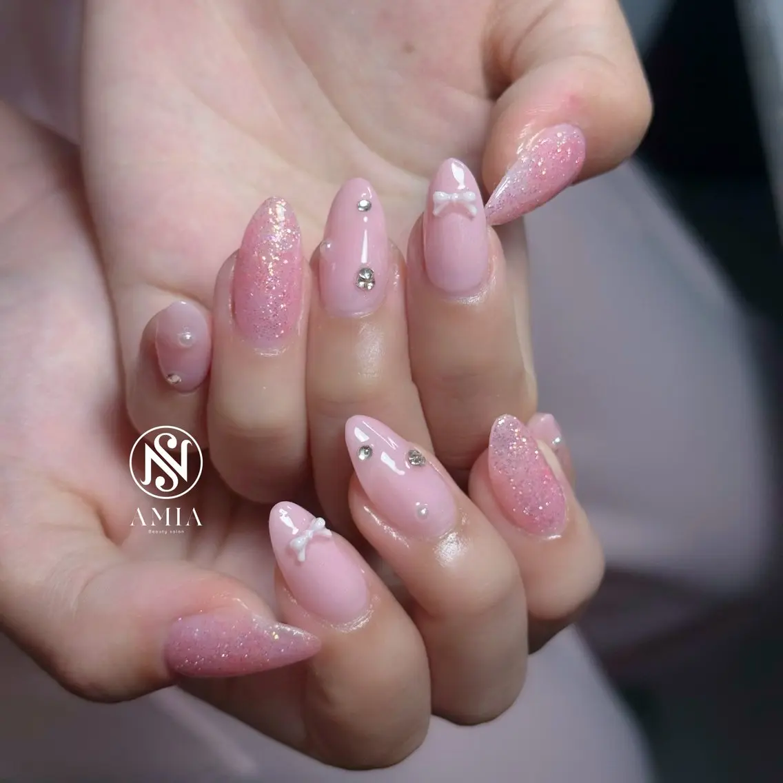 ロング ハンドネイル 🌟AMIA BEAUTY🌟のネイルデザイン