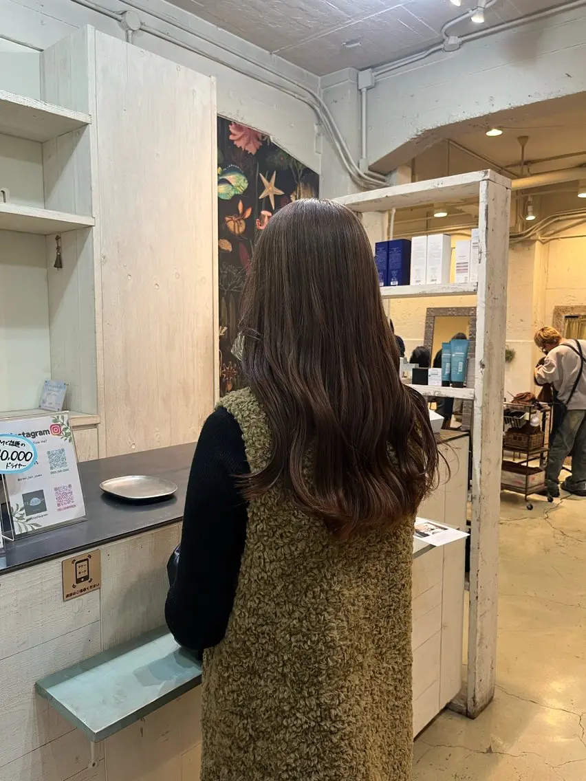 ロング カラー ブリーチ 透明感カラー 三浦 ふたばのヘアスタイル