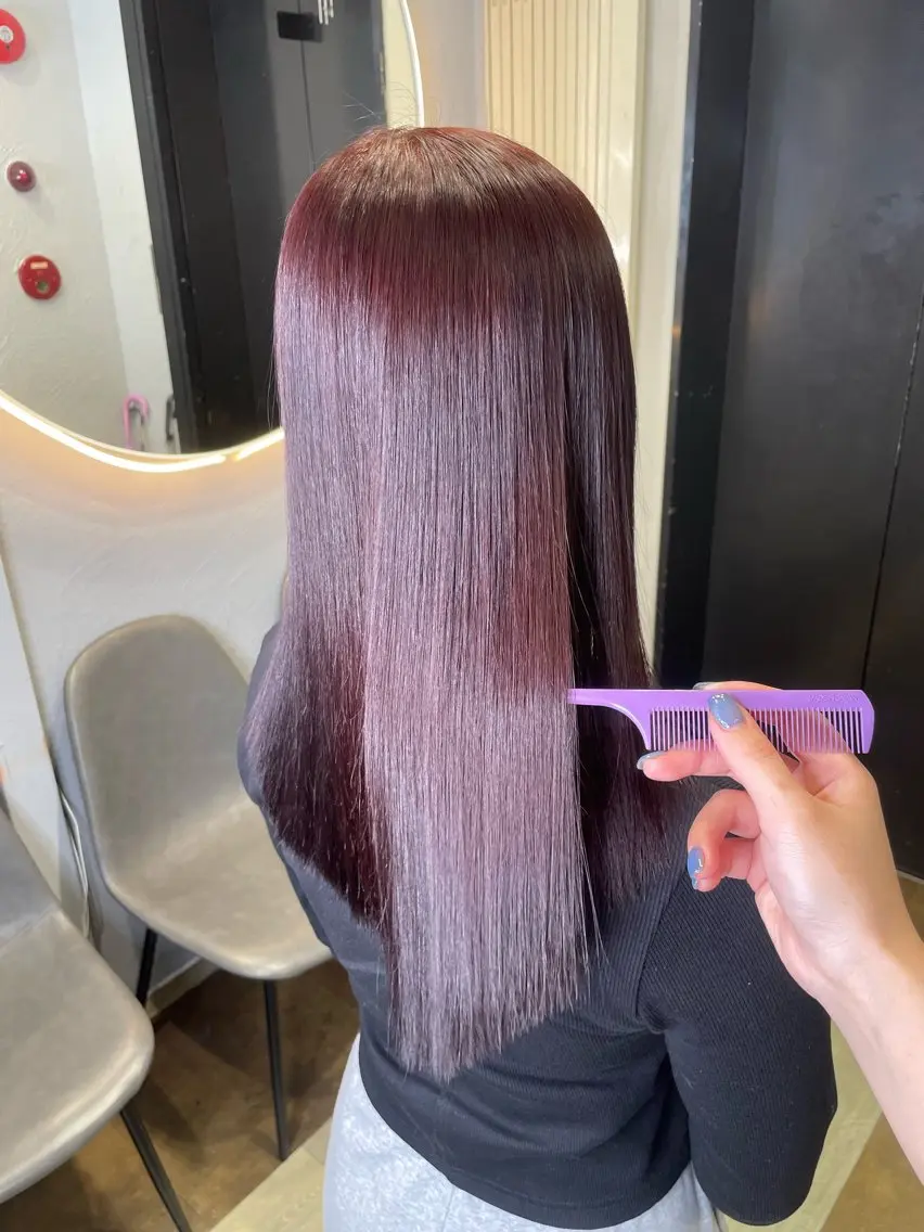 セミロング カット ヘアカラー 縮毛矯正 gisel エリナのヘアスタイル