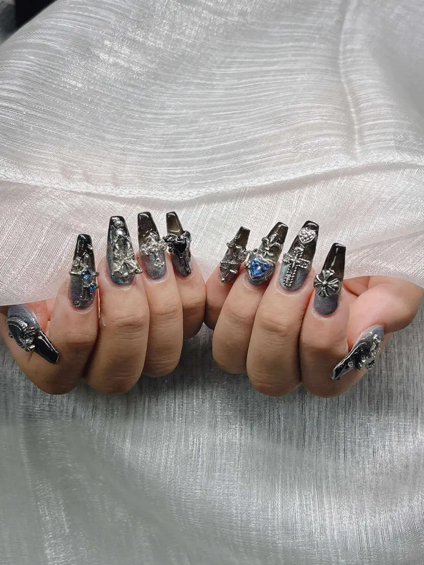 ネイル ハンドネイル Lee Nailsのネイルデザイン