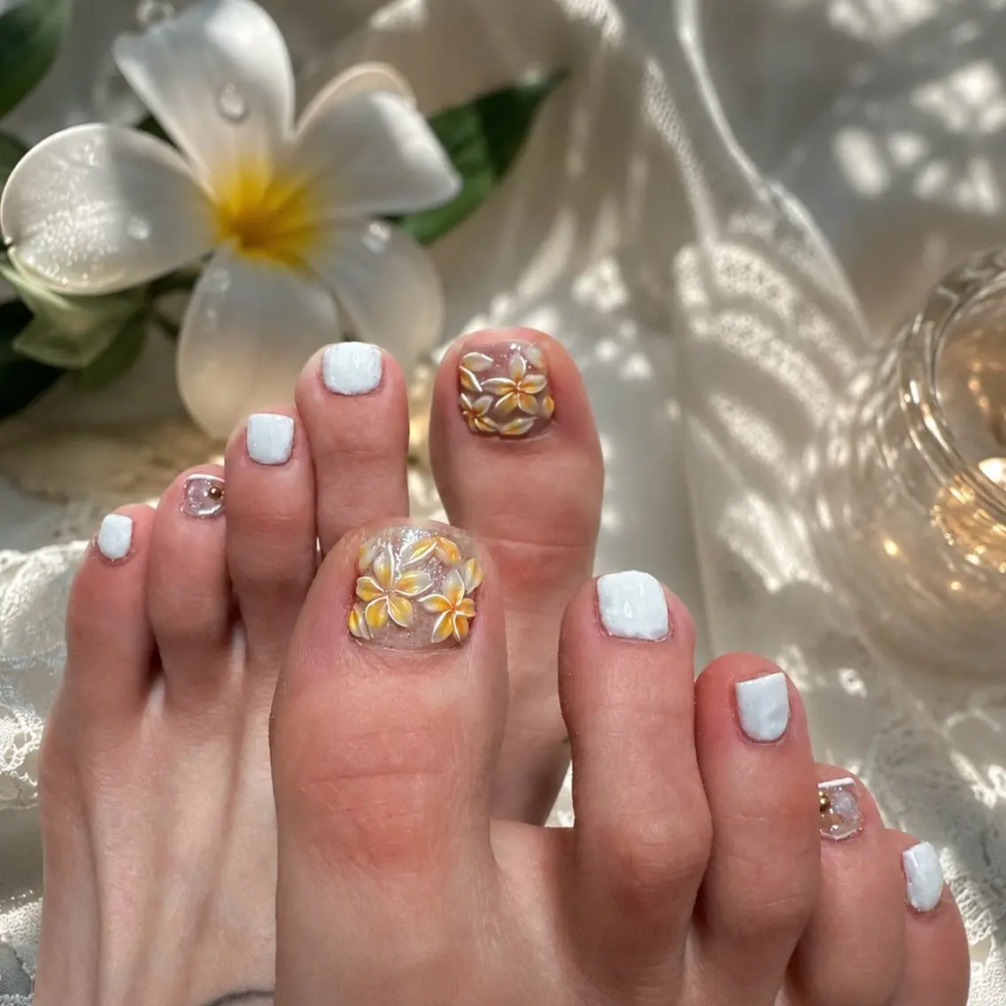 ネイル ホワイト Queen nailのネイルデザイン