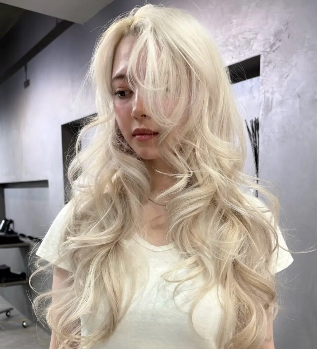 ロング カラー ヘアアレンジ ヘアカラー 🌈【🎀ヘアデザイ ナー🎀】✨ノン✨のヘアスタイル