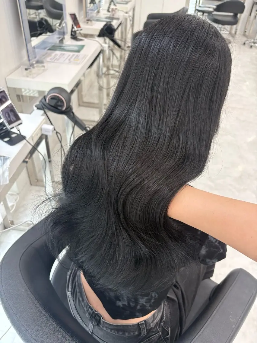 ロング カラー ヘアアレンジ カット ヘアカラー 🎀RIN🎀 縮毛矯正×暗髪‎🤍のヘアスタイル