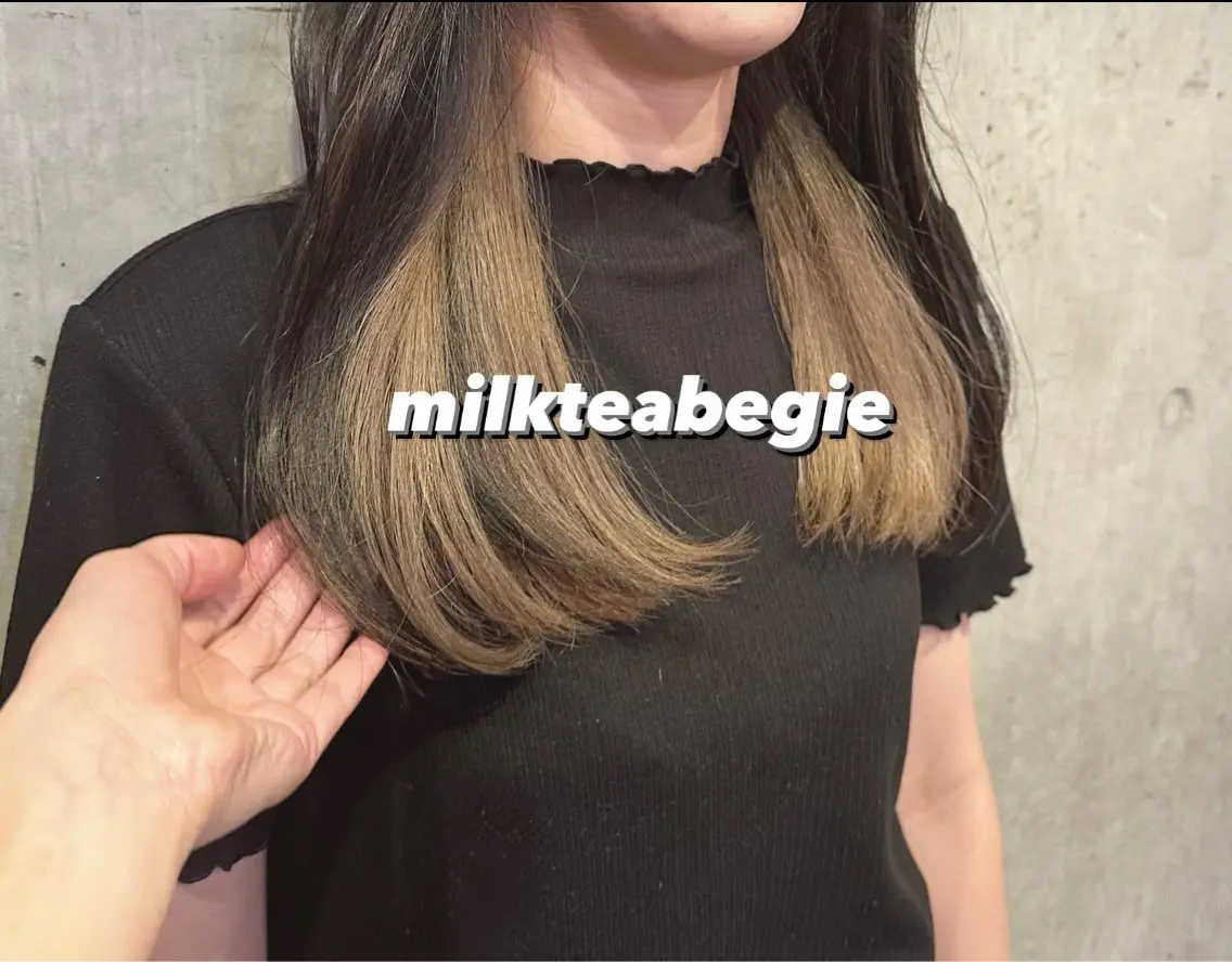 ロング カラー ベージュカラー ブリーチ ハイトーンカラー インナーカラー ミルクティーベージュ ✂︎岡根 京花✂︎のヘアスタイル