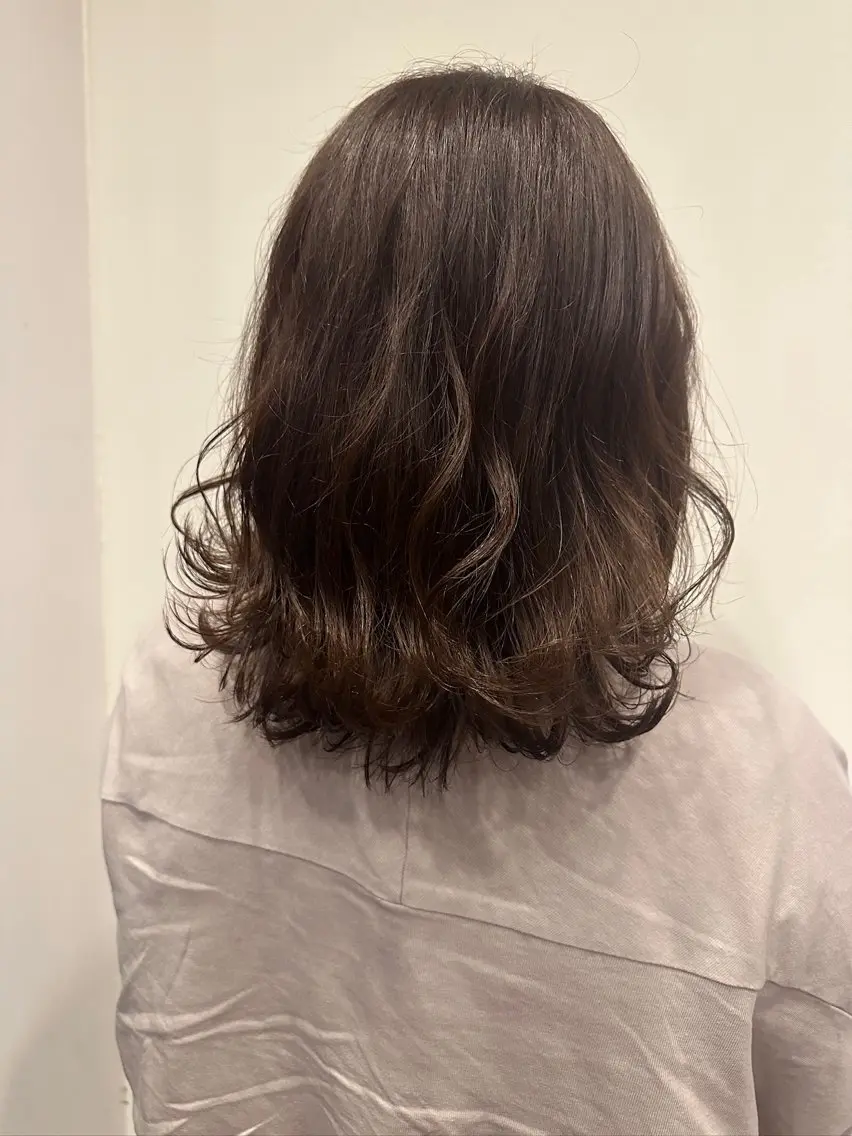ミディアム 山際 樹璃のヘアスタイル