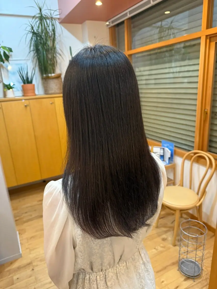 ロング 縮毛矯正 髪質改善/ハイライト 白髪ぼかし/艶カラーのヘアスタイル
