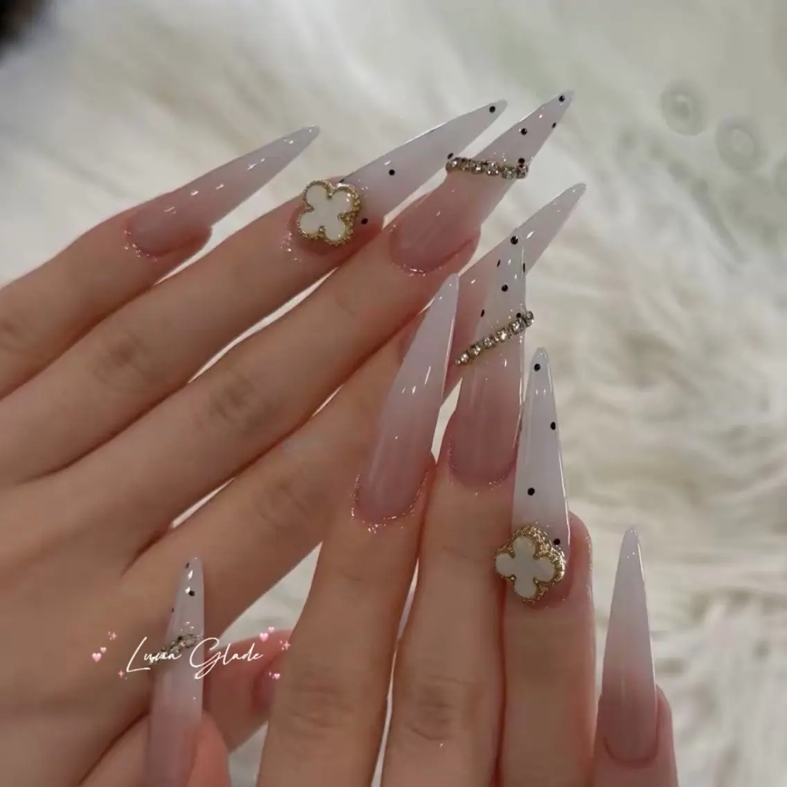 ネイル ハンドネイル Luna Gladeのネイルデザイン