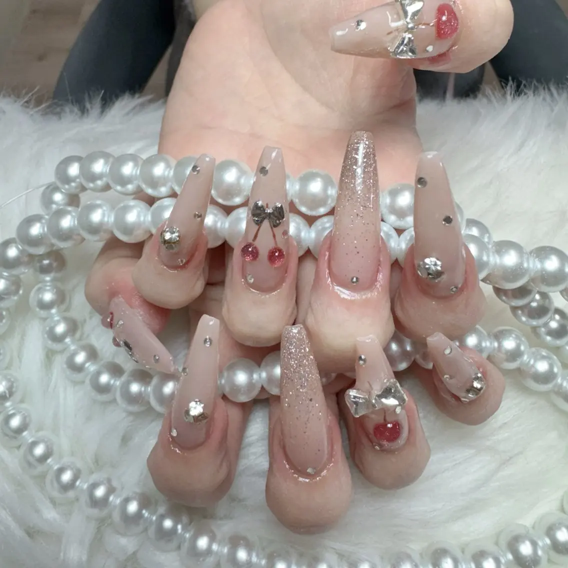 ネイル ハンドネイル 🎀nana🫧 ワンホンネイル🎀のネイルデザイン