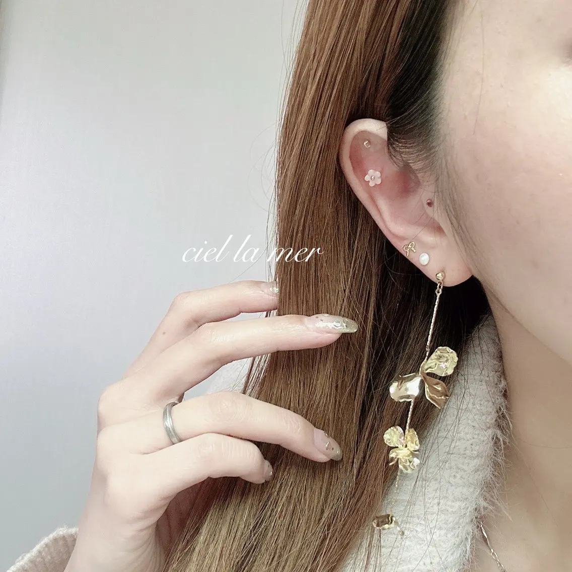 今話題の耳つぼジュエリー💎✨片耳7粒ずつのシンプルコース✨お好きなジュエリーをいくつかお選び頂きあとはおまかせ♡の写真