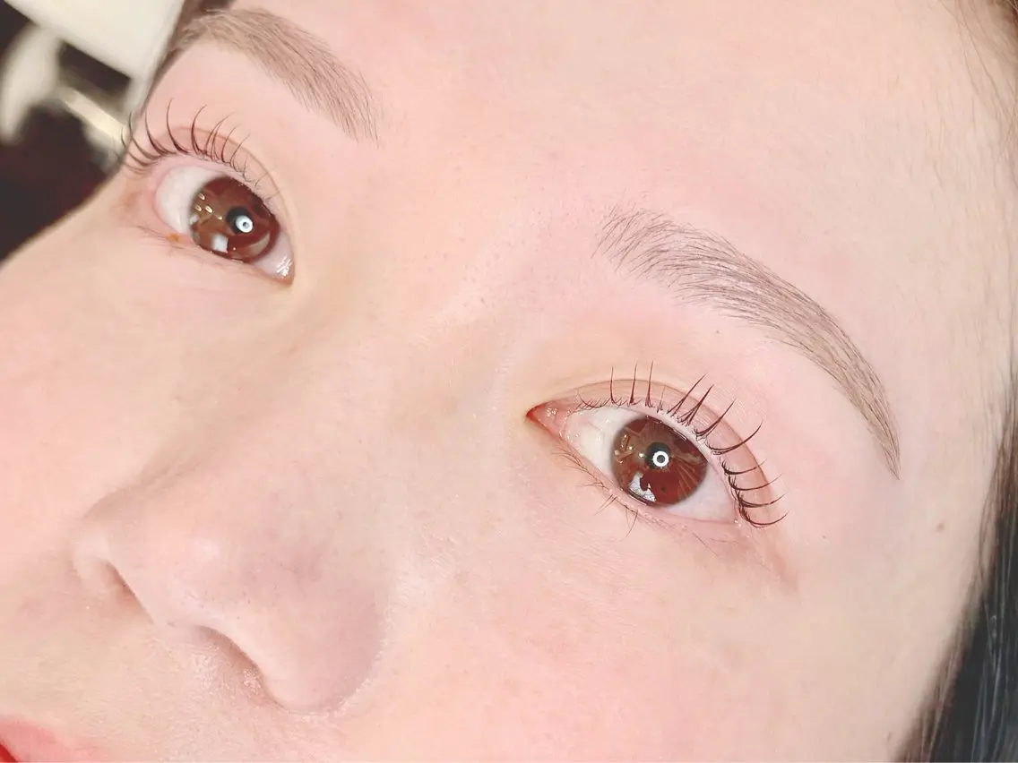 眉毛スタイリングアイブロウwax脱毛と眉メイクまでさせて頂きます！🌷アーチ眉毛🌷ご希望の方はこちらを選択して下さい✨の写真