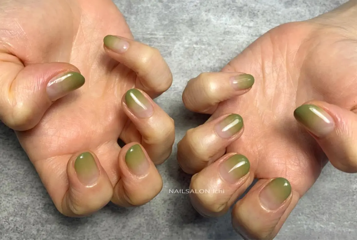 [HAND]【オフなし/自店オフ】　　　　　　　　　　〔パラジェルベース〕　　　　　　　　　グラデーションネイル💅の写真