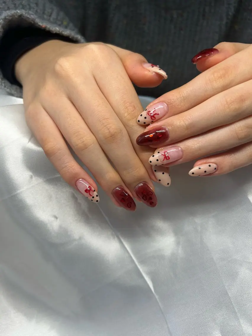 ネイル ドット リボン バレンタイン me nailのネイルデザイン
