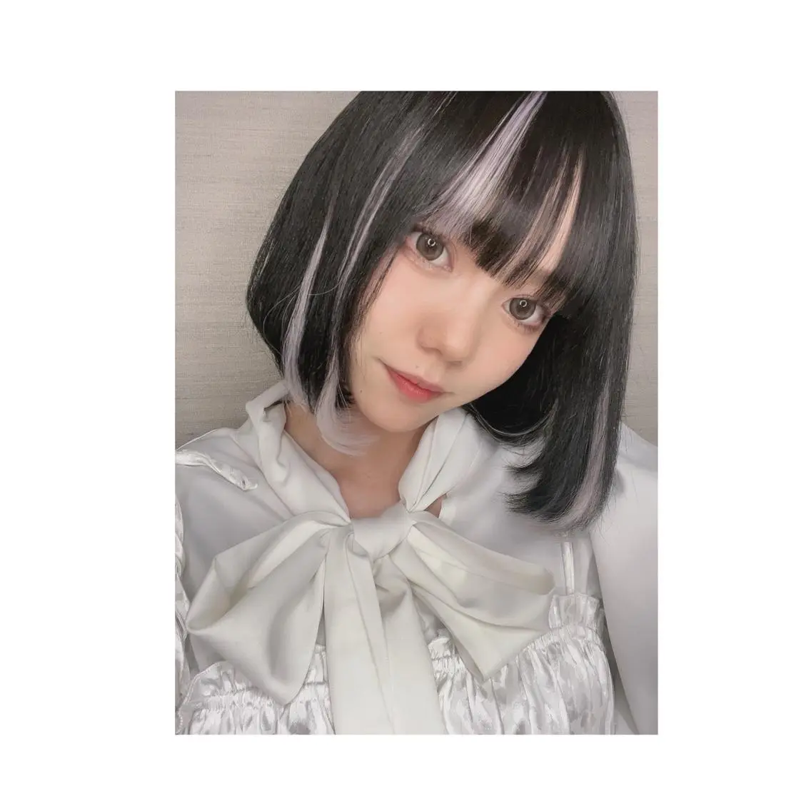 ショート エクステ 韓国ヘア×ハイトーン AYA💫のヘアスタイル