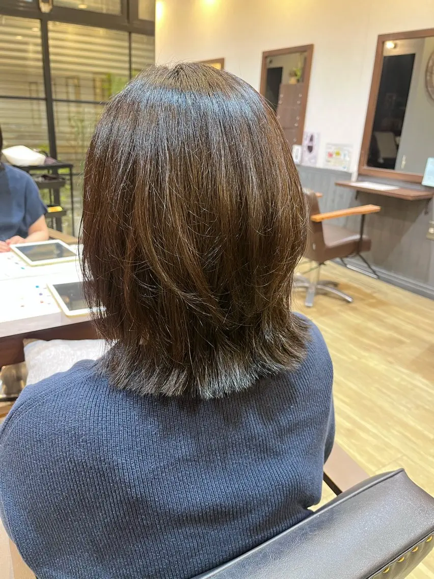 【軽い印象に👒️🫧】ミディアムレイヤーカット+ライトトリートメントの写真