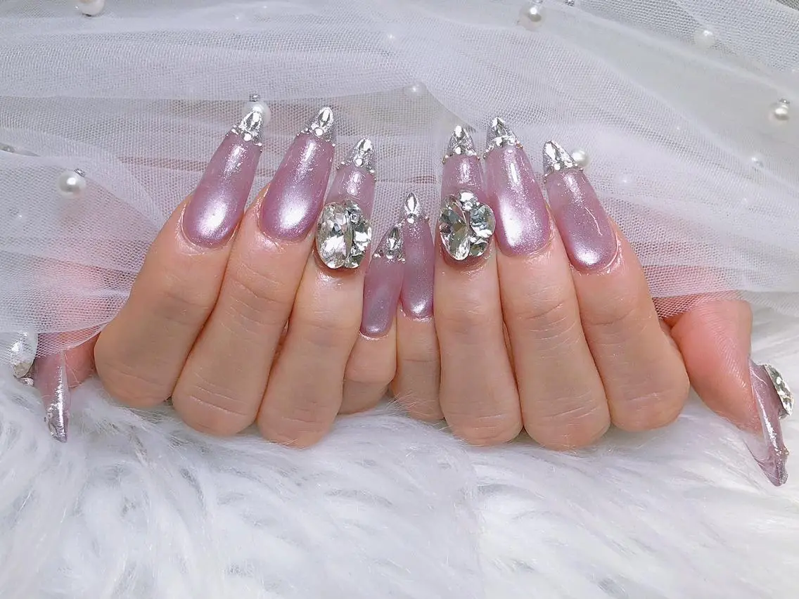 ネイル ハンドネイル 💕リリ 🩷のネイルデザイン