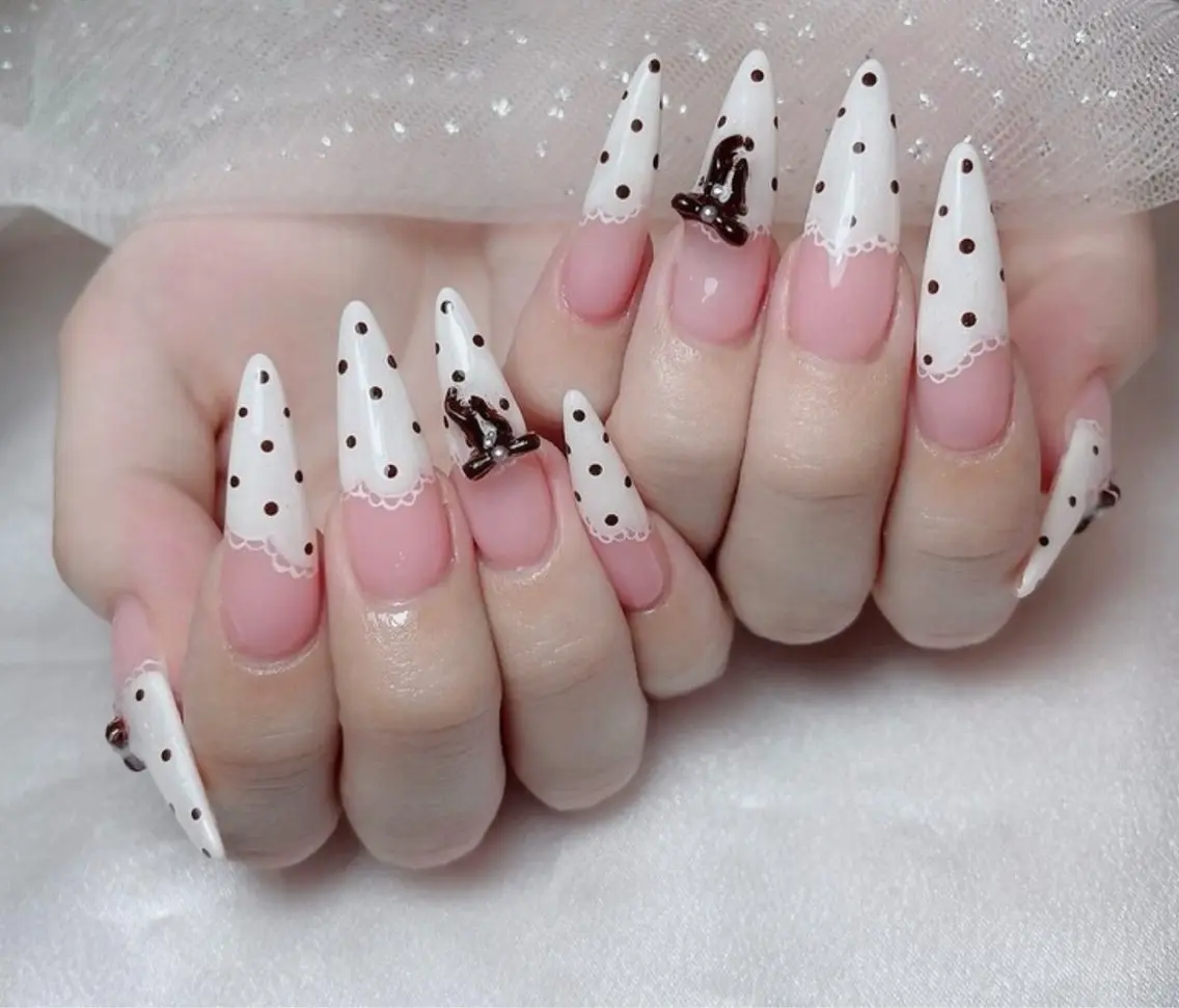 ネイル オーロラネイル ブルー フットネイル ジェルネイル 氷ネイル・うるうるネイル ハンドネイル Rin Nail 新大久保店のネイルデザイン