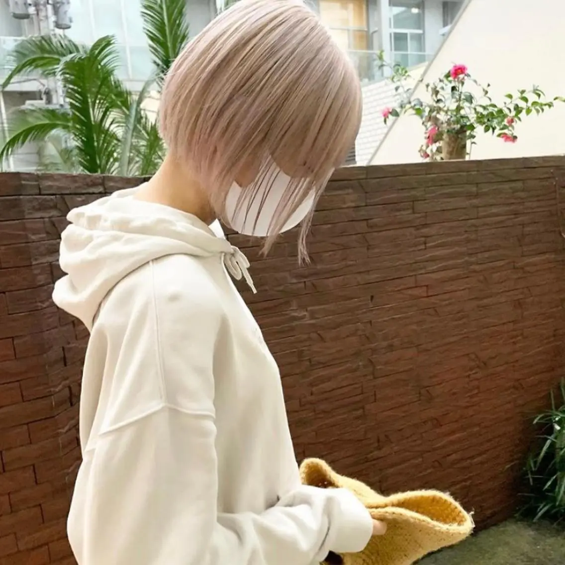 ショート カラー ヘアアレンジ ブリーチ ブロンド ハイトーンカラー ホワイトブロンド 🫧ハイトーン✨格安 より質💐マンツーマのヘアスタイル