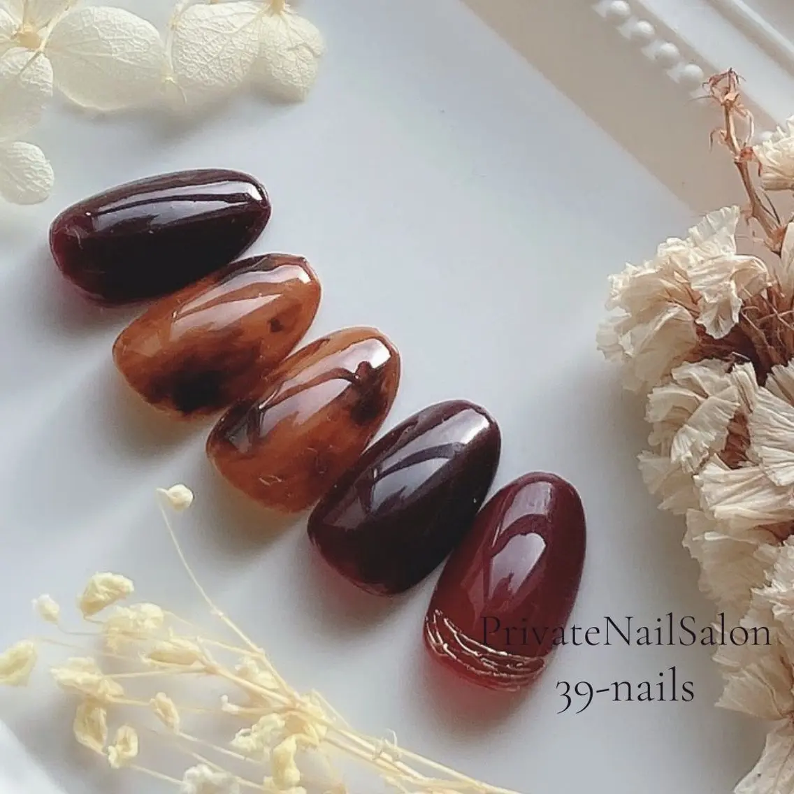 ネイル べっ甲ネイル ボルドー ジェルネイル 持ち込み ニュアンスネイル ハンドネイル 39-nails EharaMikuのネイルデザイン