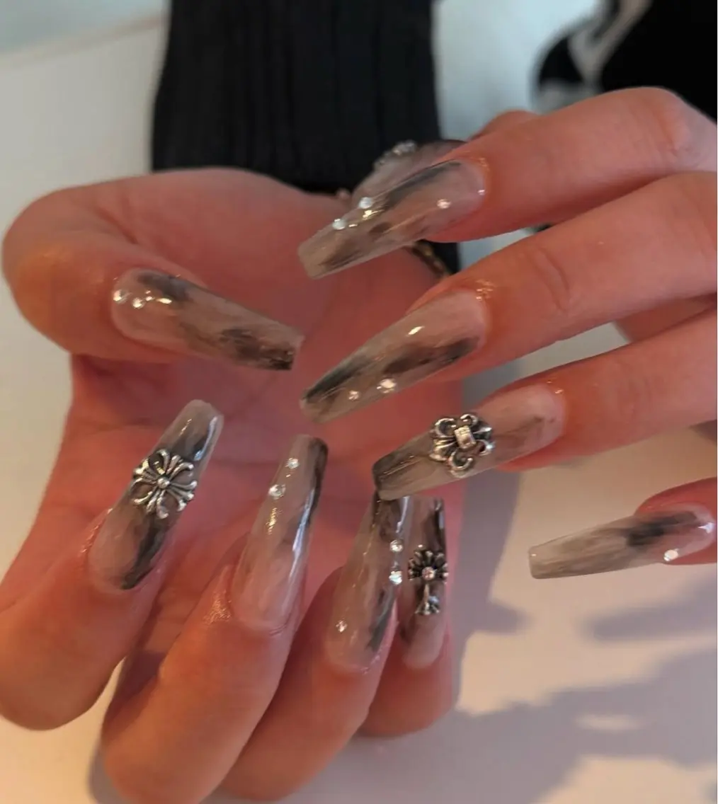 ネイル ハンドネイル BERA NAILSのネイルデザイン