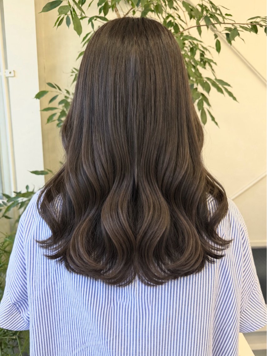 セミロング カラー グレージュ カット ヘアカラー トリートメント 角岡 真帆/ボブ/髪質改善のヘアスタイル