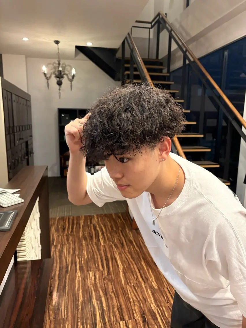 メンズ メンズパーマ ヤスダ ホノカのヘアスタイル
