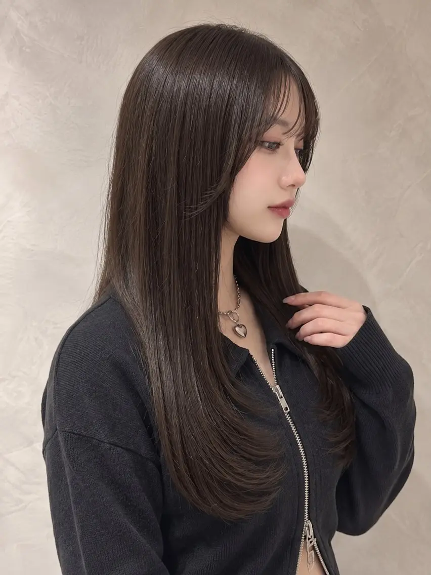 ロング 顔まわりレイヤー 顔周りカット 髪質改善 レイヤーカット ロング カット 縮毛矯正 トリートメント 新宿🦝レイヤー/ 艶髪カラー/夏鈴🦝のヘアスタイル