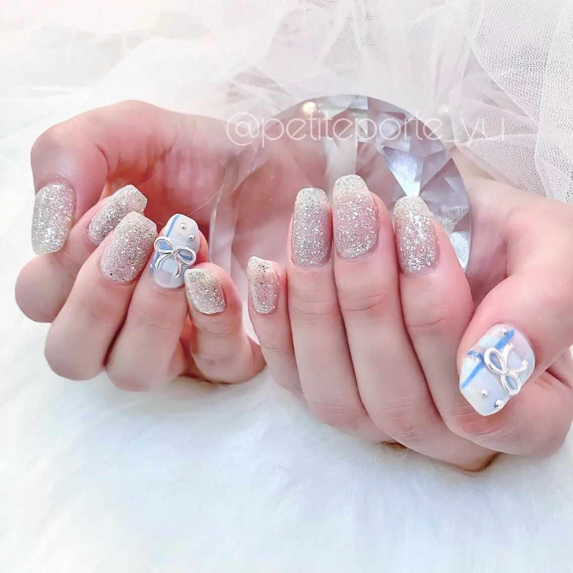 【 オフ無料🌟 】ダメージケアワンカラーorラメグラ+持ち込み2本アート💅🏻💖パーツ付け放題🌈💎✨の写真