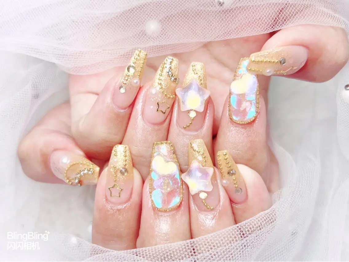 ネイル オーロラネイル チークネイル 長さ出し フットネイル フレンチネイル NaNa nailのネイルデザイン