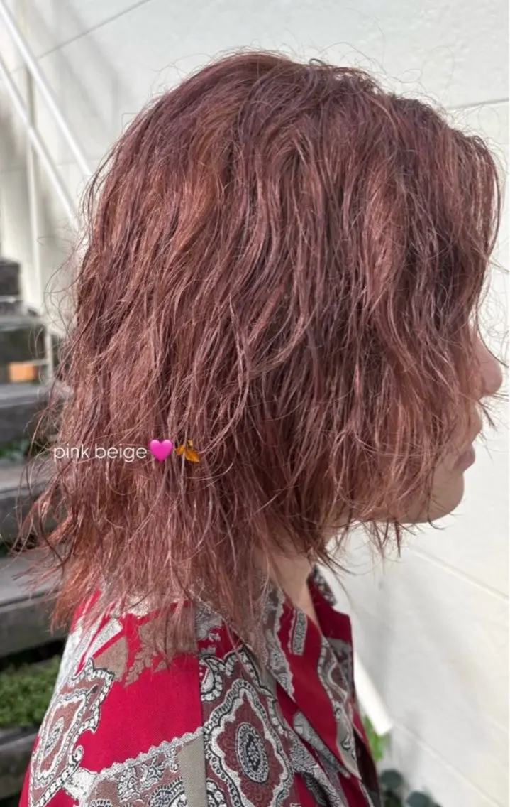 ミディアム カラー ルプラボウ　岡田 莉音のヘアスタイル