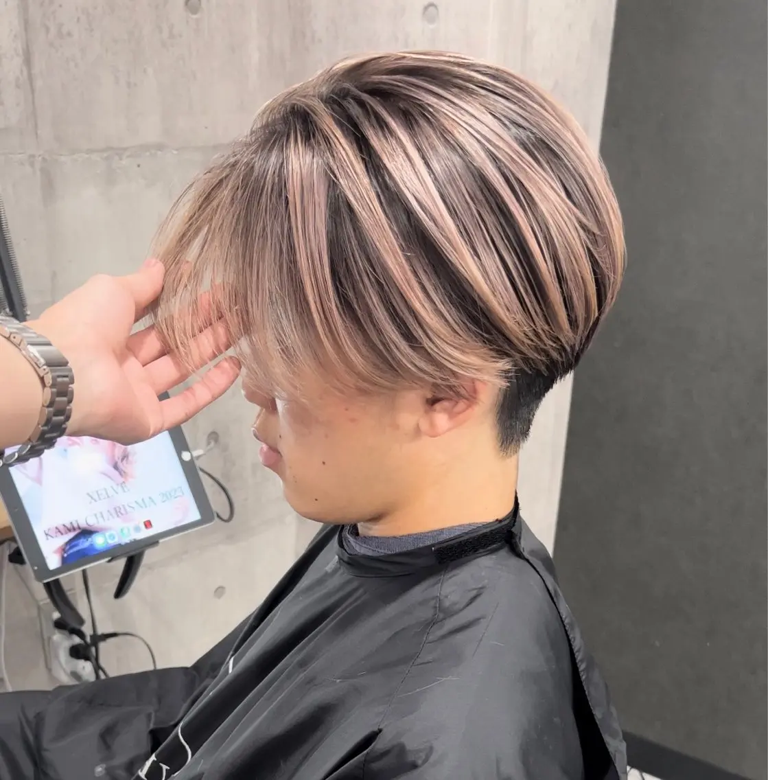 ショート レイヤーカット メンズ縮毛矯正 🎖アジマ リョオのヘアスタイル