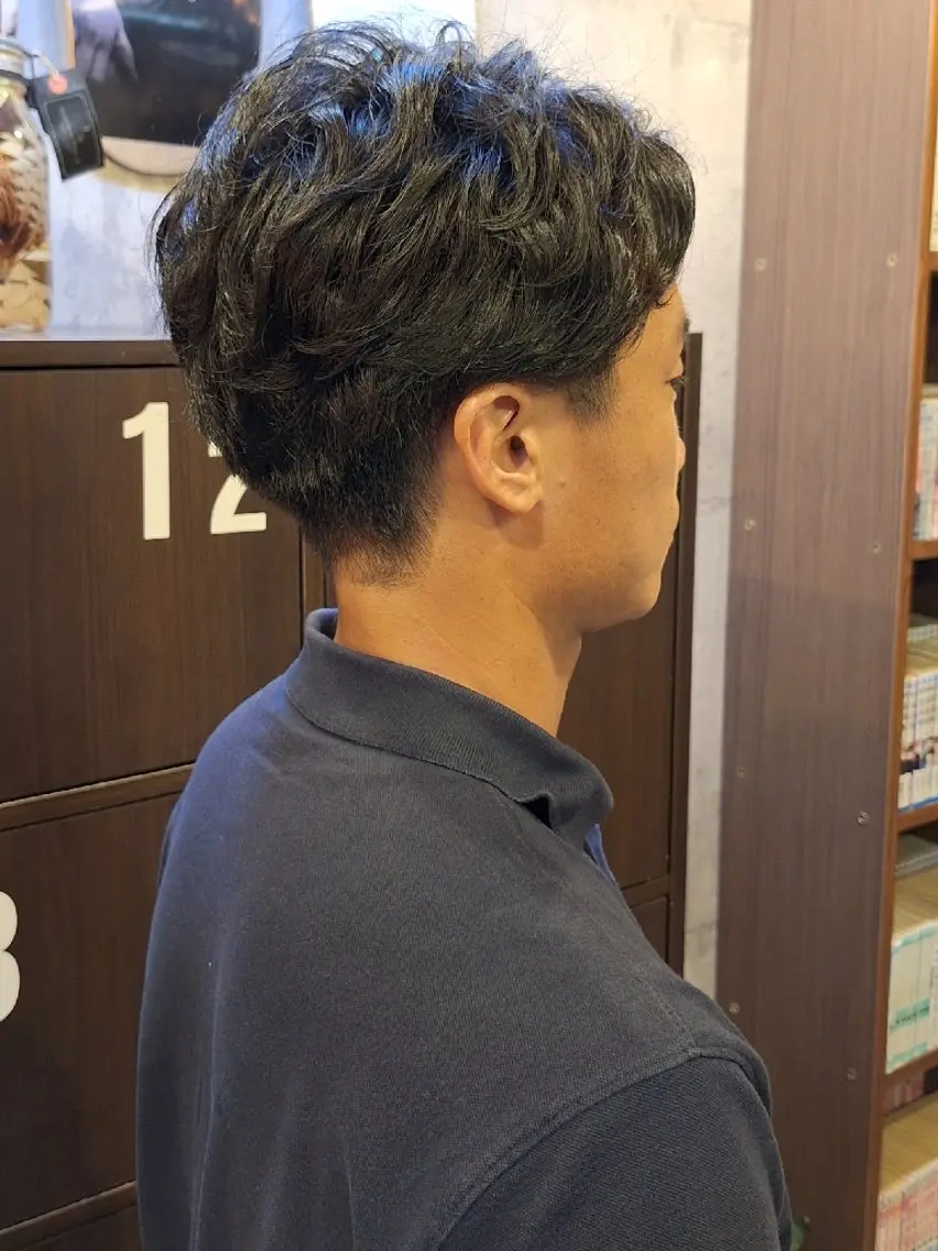 ミディアム メンズ パーマ ミディアムパーマ メンズパーマ くせ毛 船引 竜将のヘアスタイル