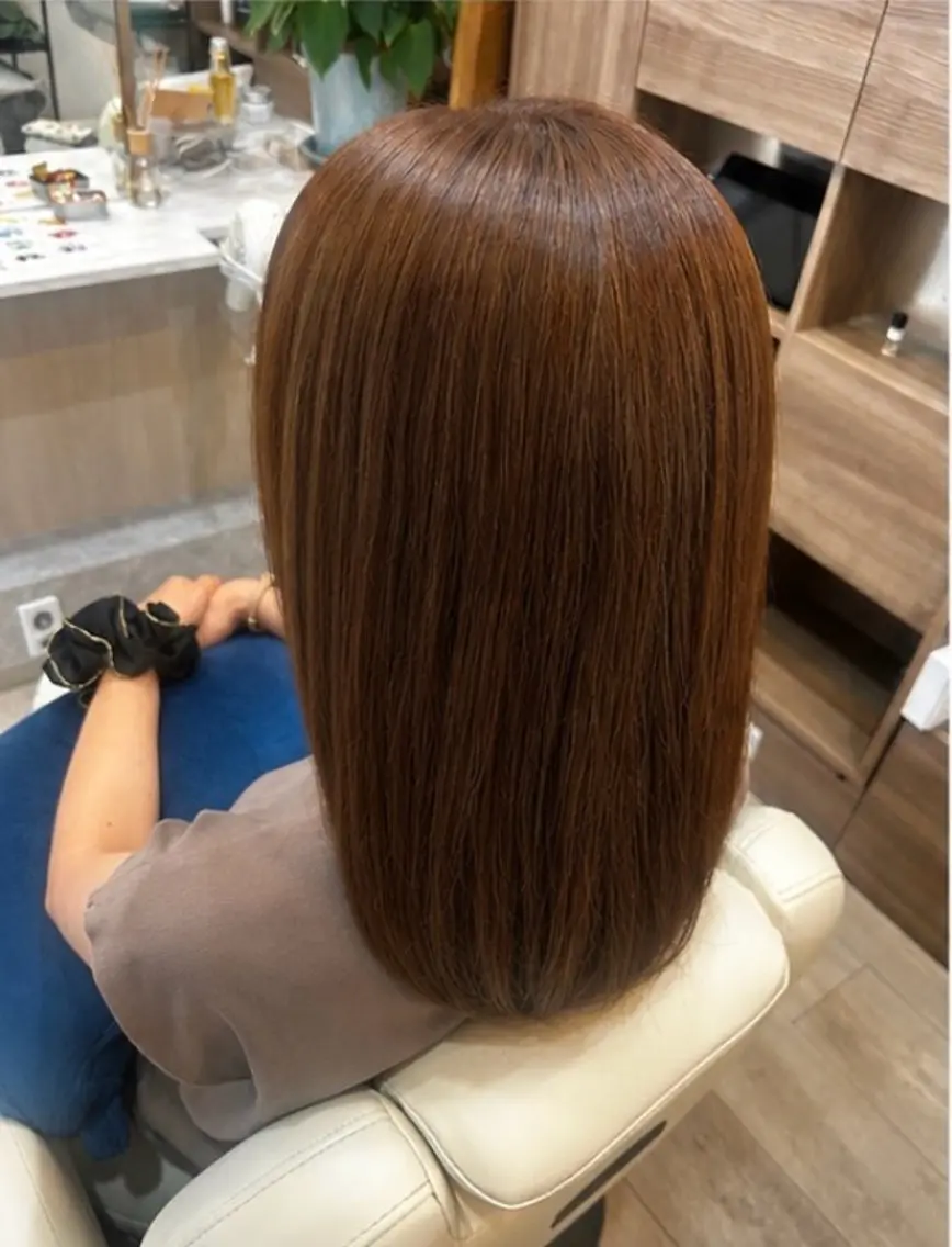 カラー ベージュカラー フォギーベージュ 鈴木 里緒のヘアスタイル