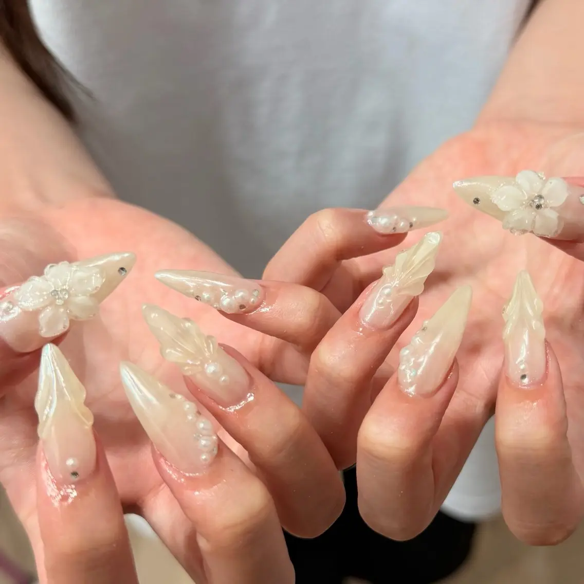 セミロング 小川 柚香のネイルデザイン