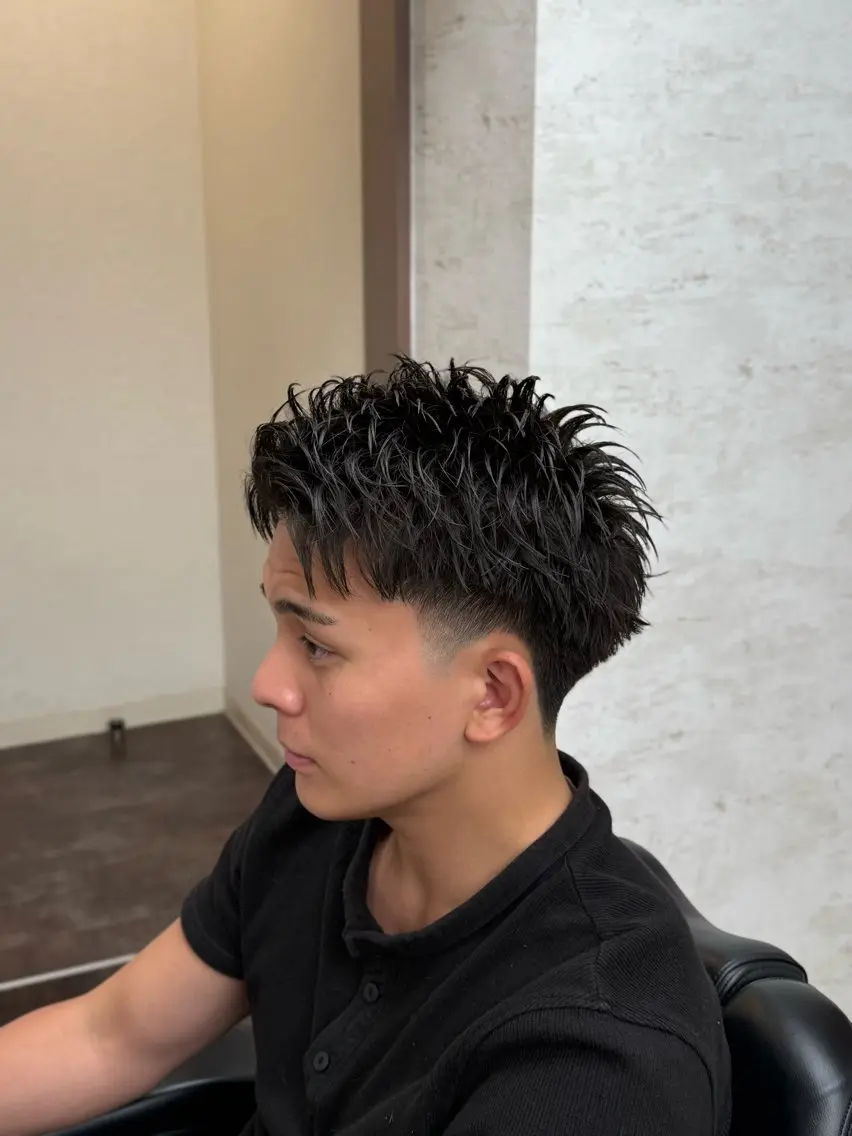 ショート メンズ アップバング フェードカット スパイキーショート ショートヘア カット ヘアセット フルハタヒロト 六本木理容師のヘアスタイル