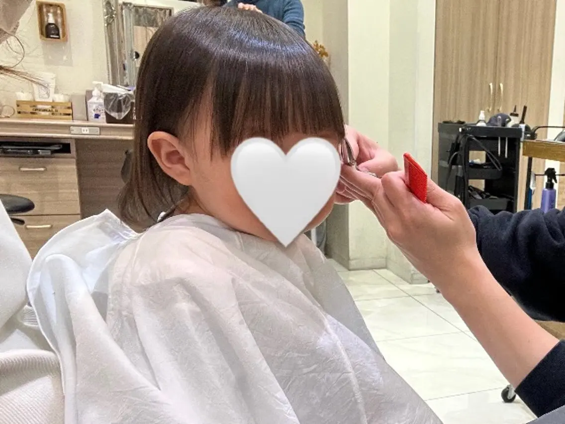 ⚪︎女の子限定👧🏻kids前髪カットの写真