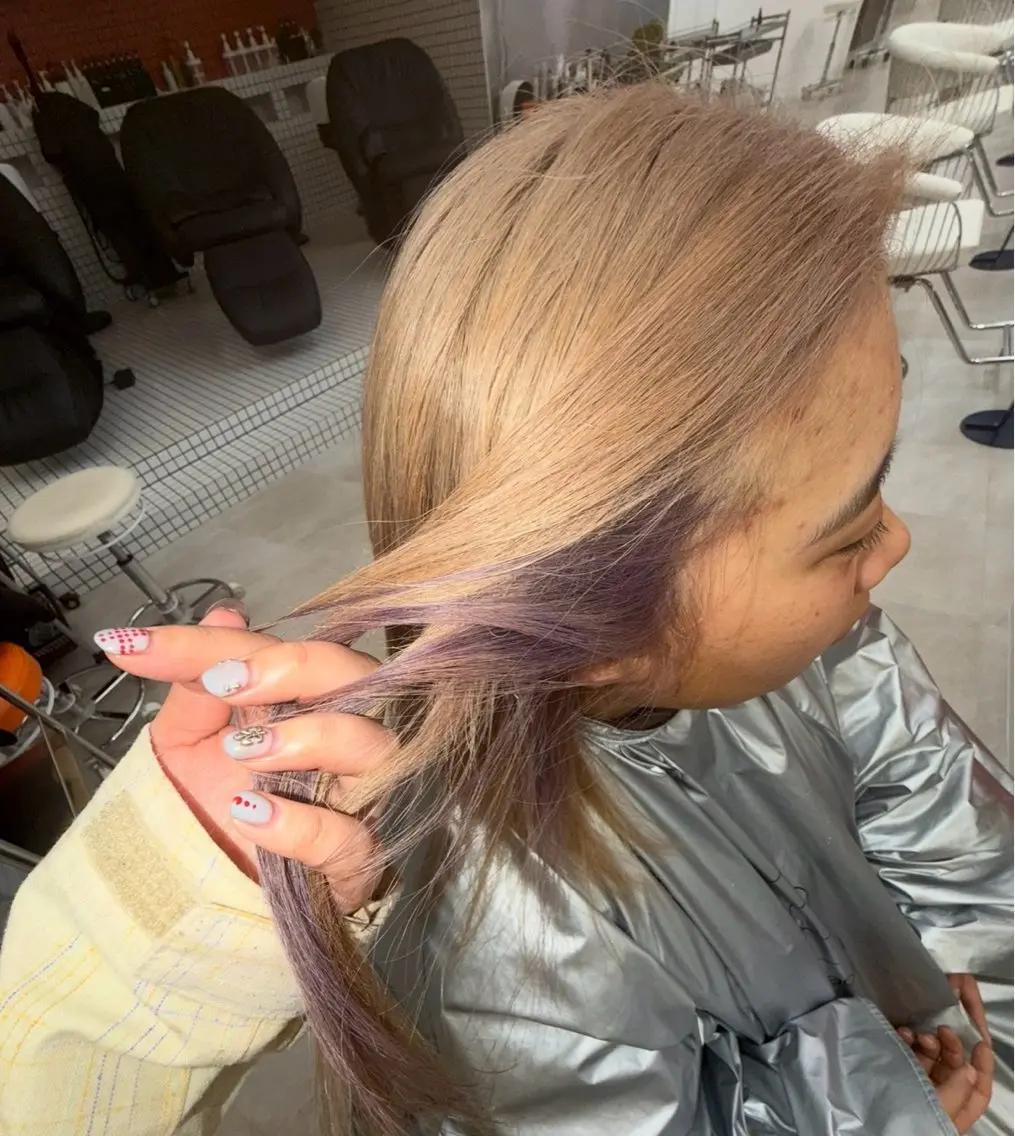 カラー ヘアカラー 立木 梨那のヘアスタイル