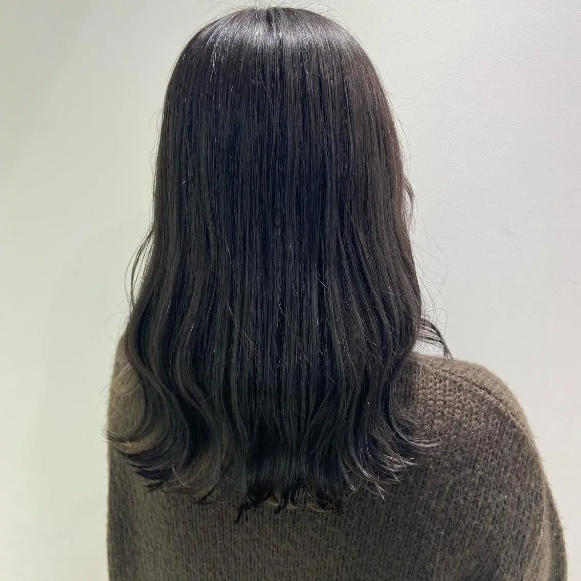 ミディアム カラー パーマ ヘアアレンジ ネイル マツエク・マツパ 韓国風ベージュ🤎 赤みなし🌿横浜🤎のヘアスタイル