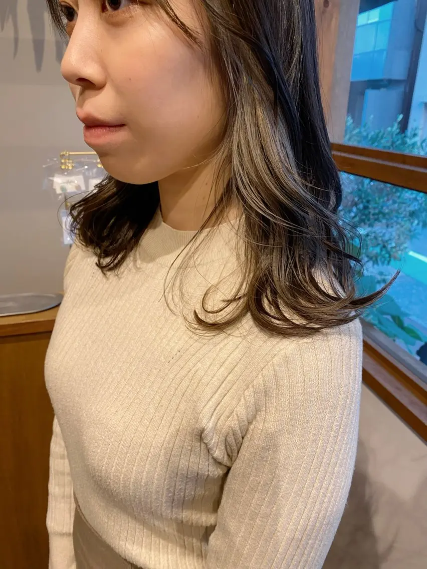セミロング カラー カット ヘアカラー トリートメント ENIF ヤマグチアツコのヘアスタイル