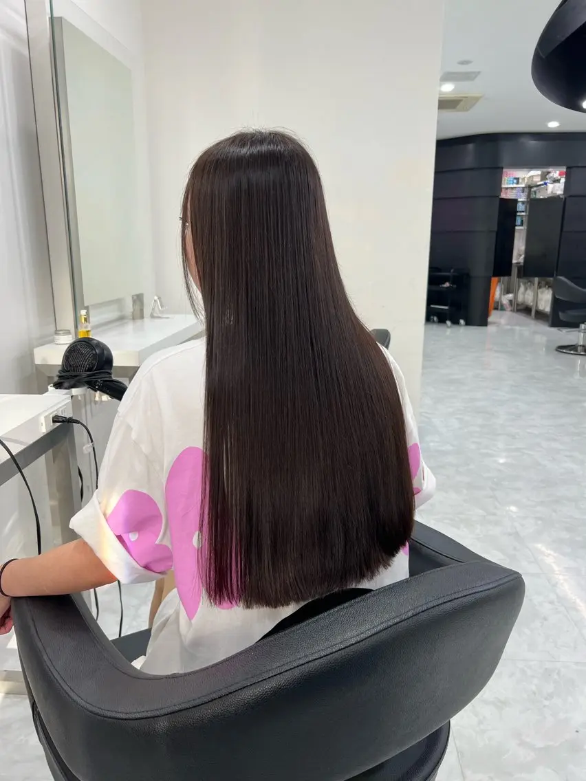 ロング カラー 透明感カラー🫧 レイヤーカットのヘアスタイル
