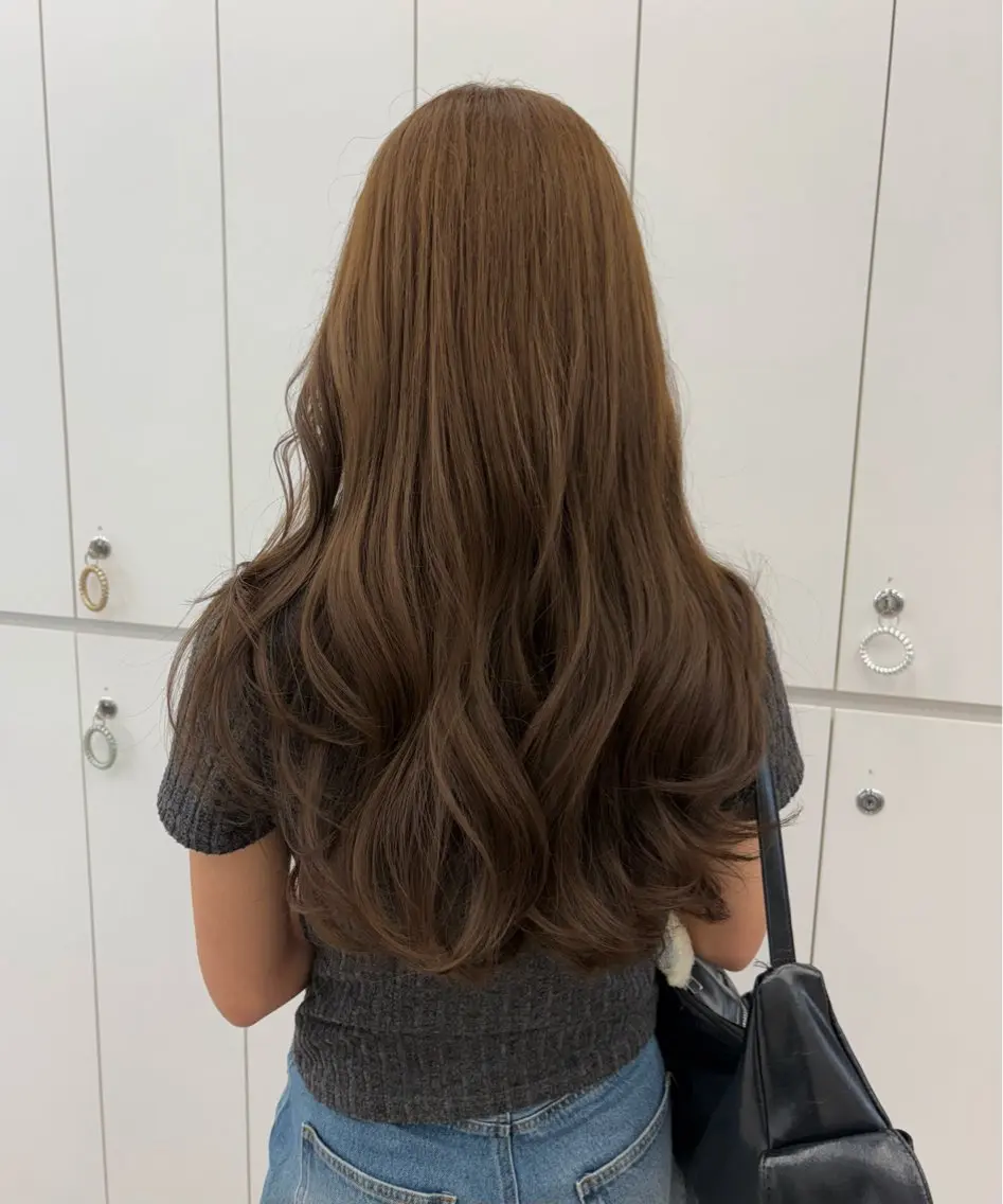 ロング カラー ベージュカラー ヘーゼル カット ヘアカラー トリートメント 透明感カラー🫧 nanohaのヘアスタイル
