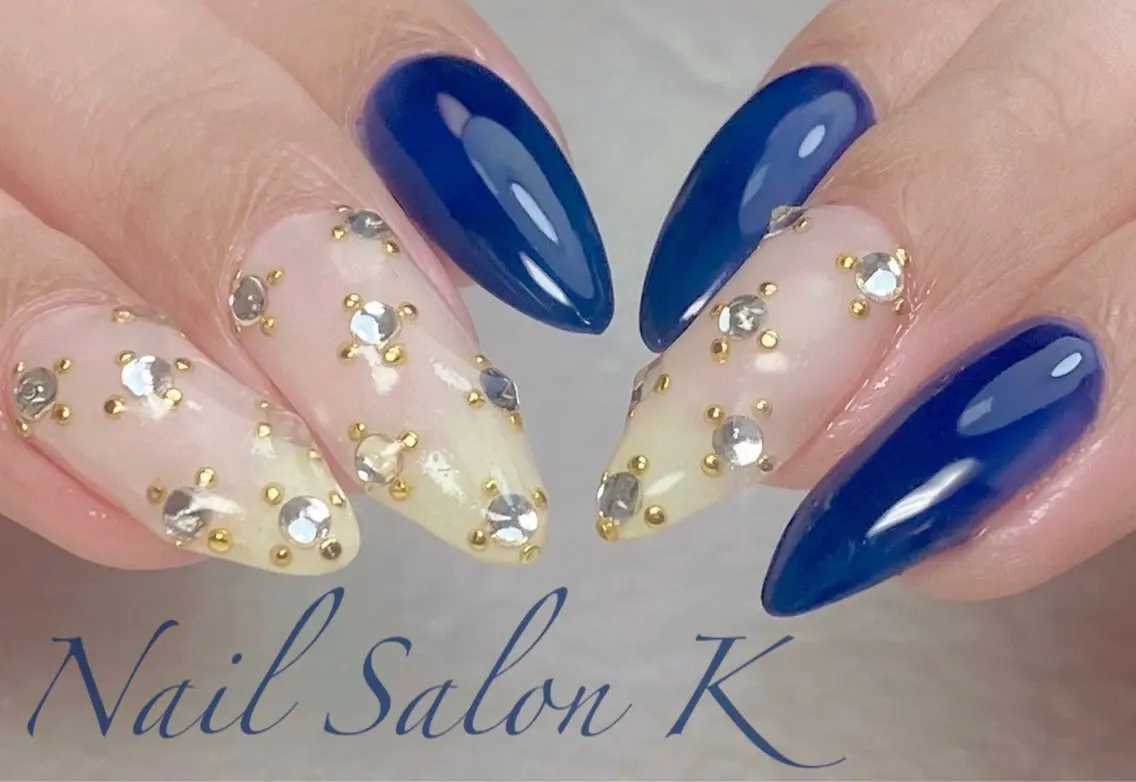 ネイル 持ち込み ネイビー ストーンネイル ハンドネイル Nail Salon K 🧸美爪育成のネイルデザイン