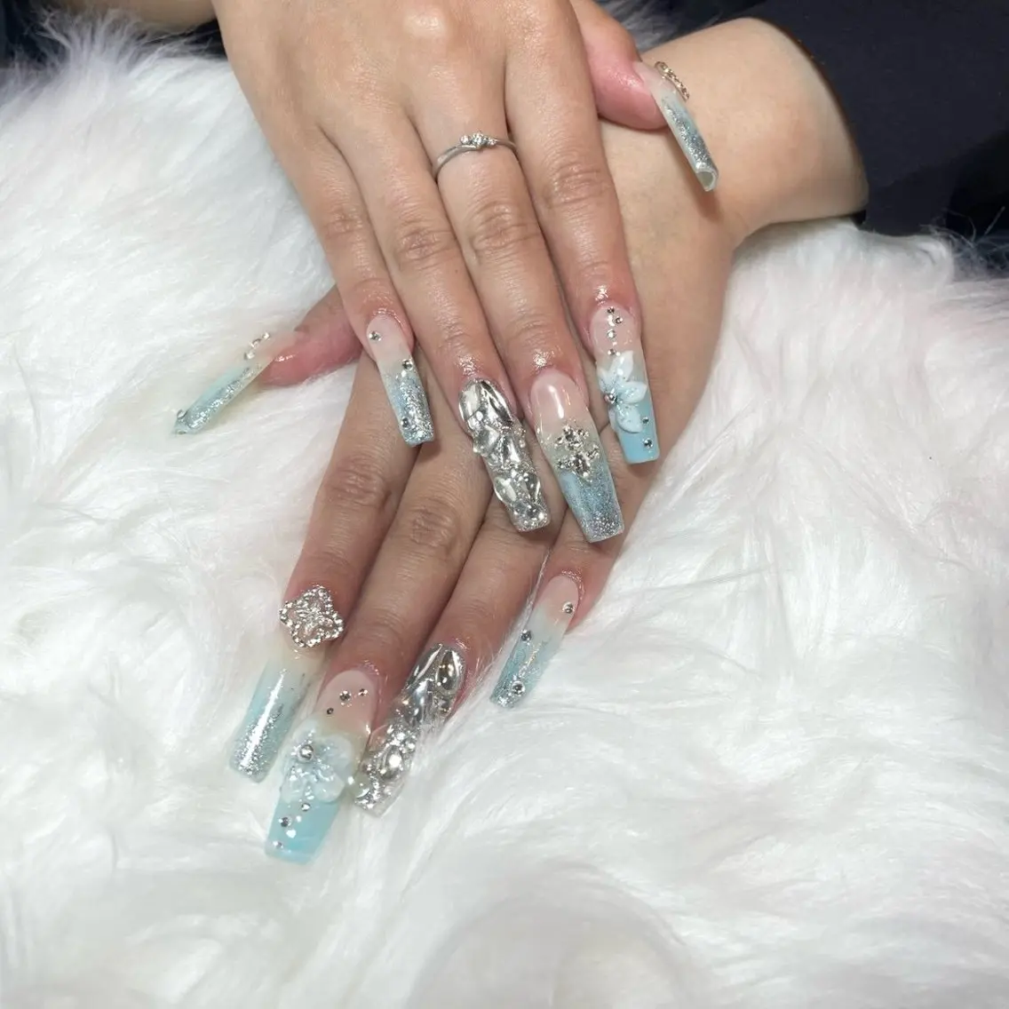 ネイル アートネイル 長さ出し フラワーネイル グラデーション ネイルチップ Nail Salon LABOのネイルデザイン