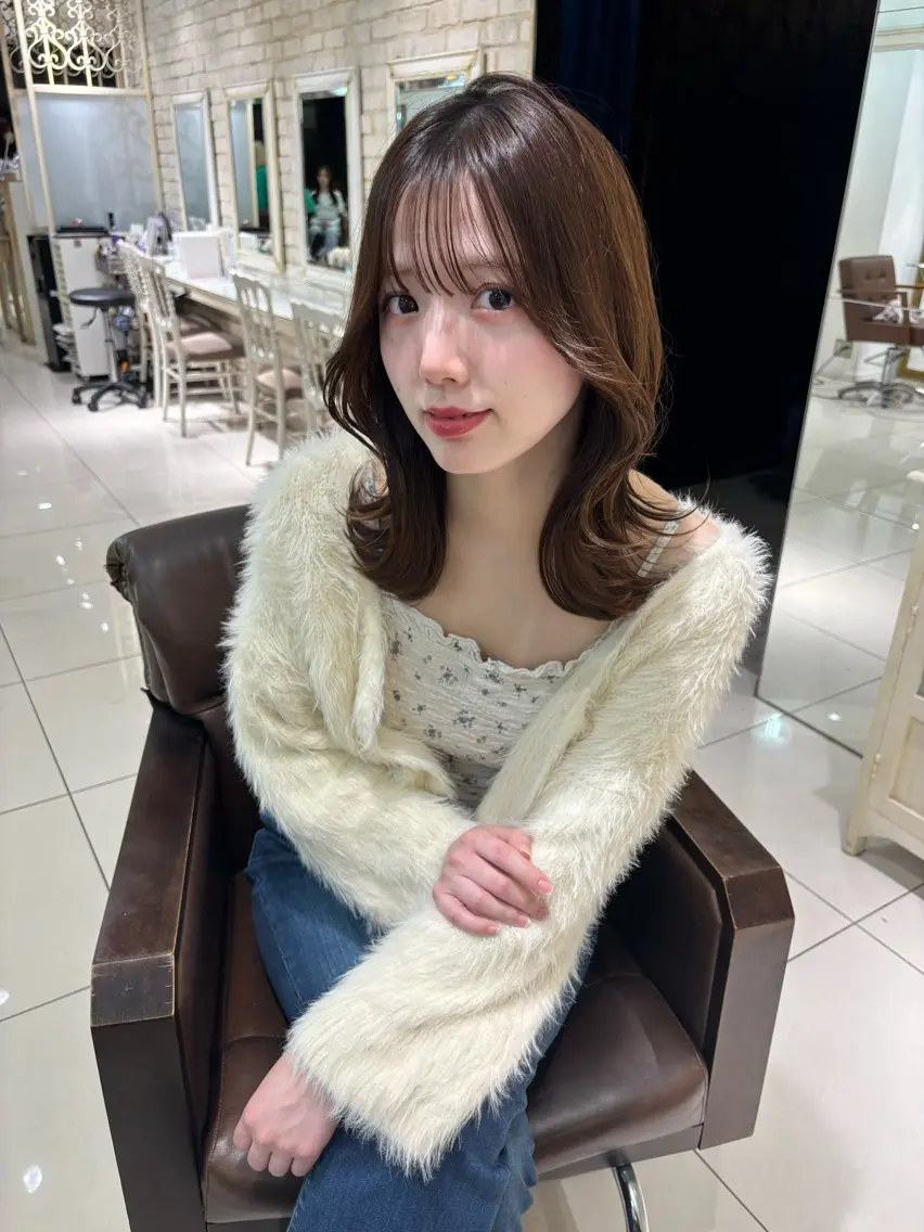 ミディアム ミディアムレイヤー レイヤーカット カット ヘアカラー トリートメント 縮毛・髪質改善🩰 mai🐰ྀི🤍のヘアスタイル