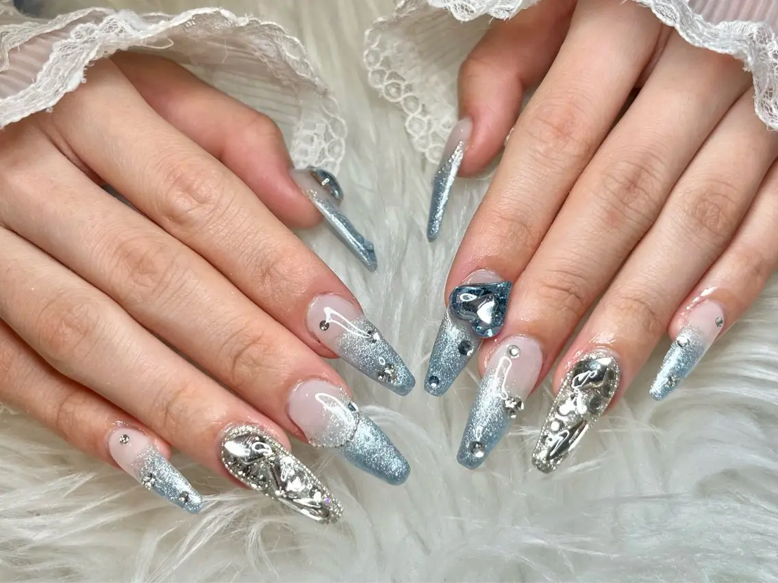 ネイル ハート 持ち込み ストーンネイル ハンドネイル NailSalon Moa_Ayakaのネイルデザイン