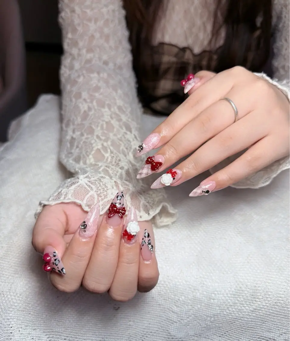 ネイル ハンドネイル Ami Nailsのネイルデザイン
